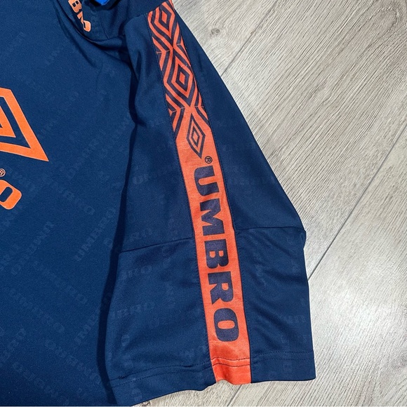 Vintage 90s Umbro all-over print t-shirt Size Medium - Picture 7 of 13
